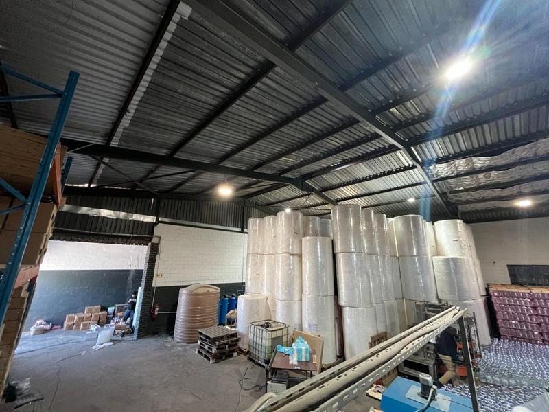 To Let Commercial Property for Rent in Montague Gardens Western Cape